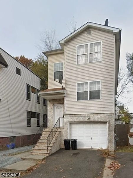 Primary Photo - 239 N 19th St