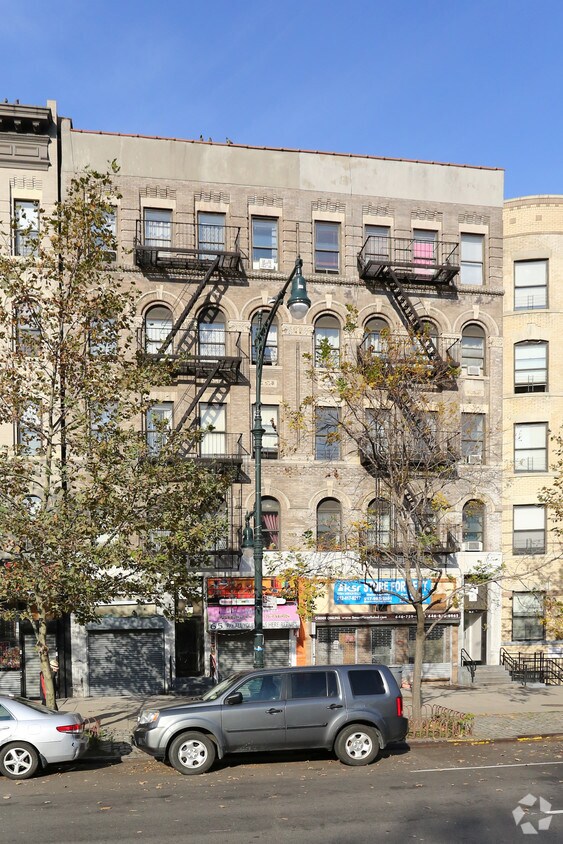 Building Photo - 67 Lenox Ave