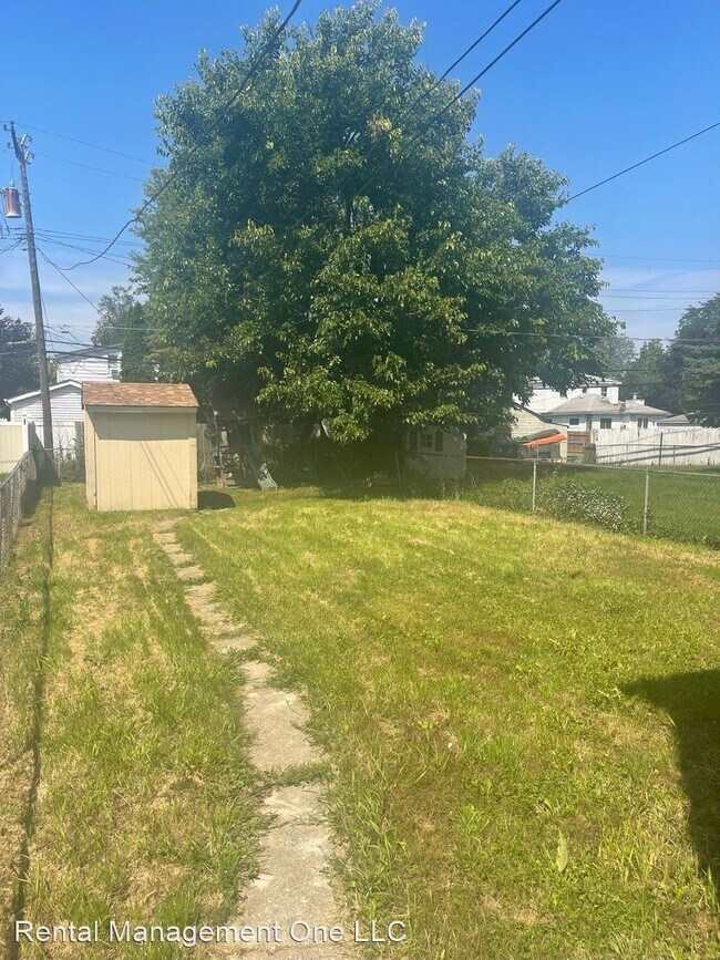 Foto del edificio - 3 br, 1.5 bath House - 1272 Austin Ave