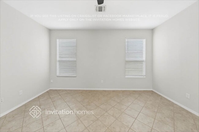Building Photo - 467 Walnut Crest