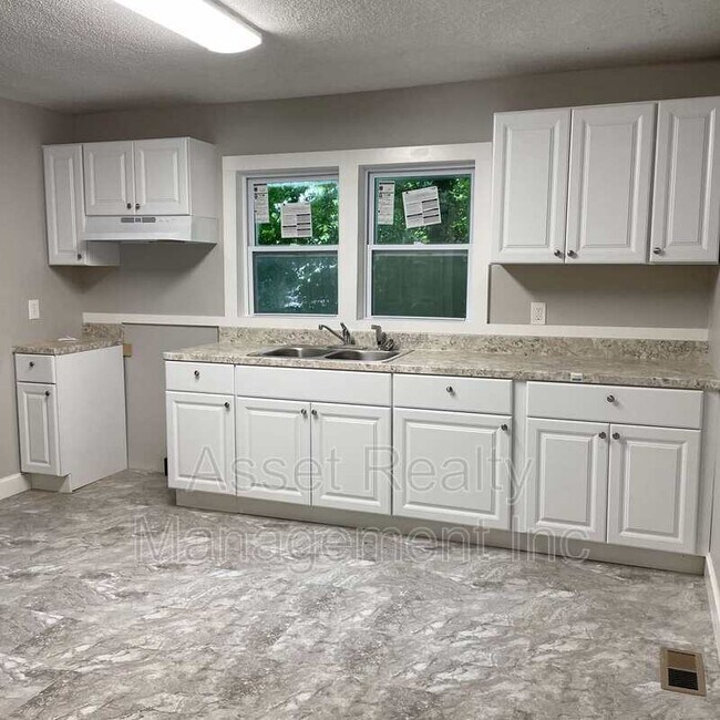 Foto del edificio - 3821 Hampton Ave