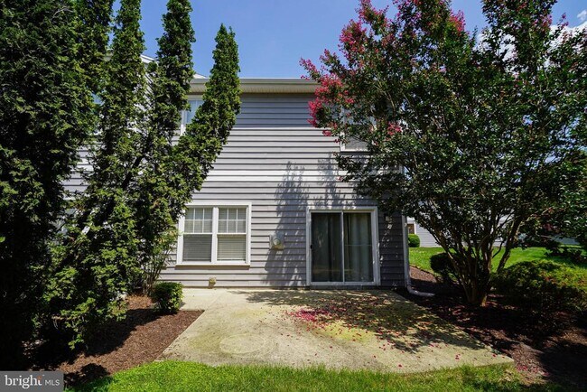 Foto del edificio - 1455 Hidden Meadow Ln