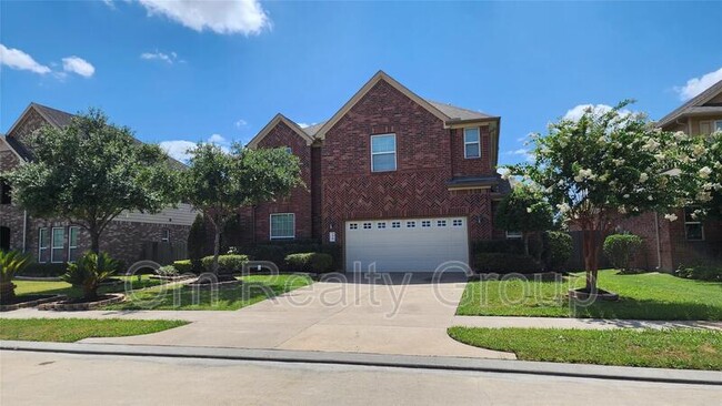 Building Photo - 2318 Nashmor Dr