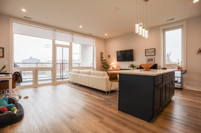 Foto del edificio - 2402 W Carmen Ave