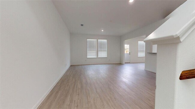 Foto del edificio - 23422 Honey Spade Rd