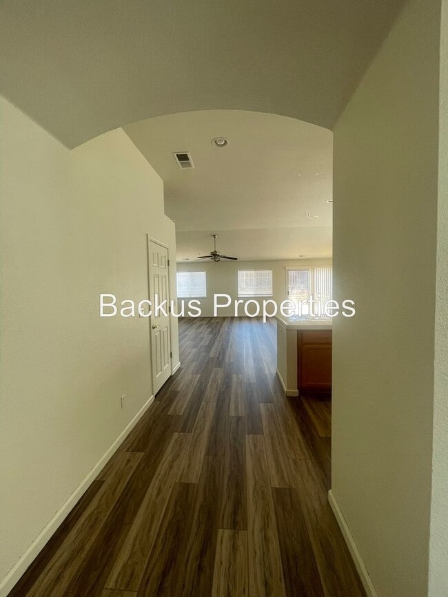 Building Photo - Wonderful four bedroom home on outskirts o...