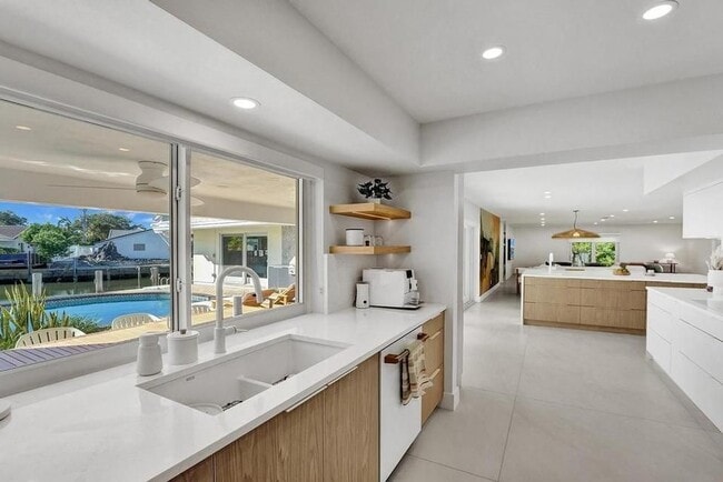 Foto del edificio - 5581 NE 31st Ave