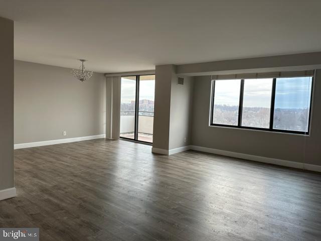 Foto del edificio - 5225 Pooks Hill Rd