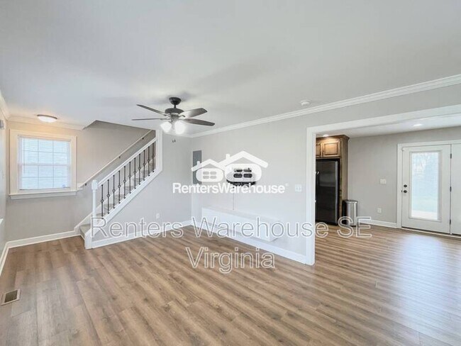Building Photo - 3809 Stratford Rd