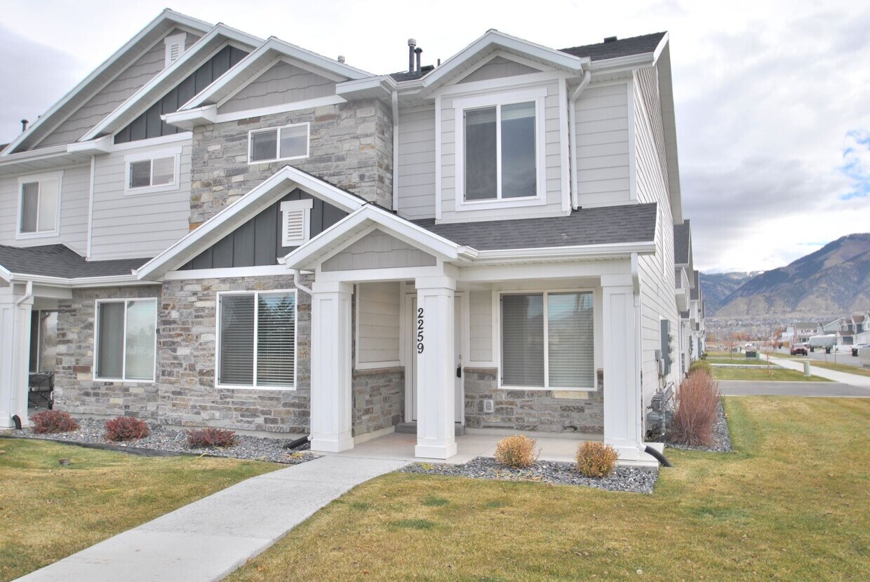 Foto principal - 2259 W Nibley Pkwy