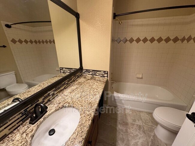 Foto del edificio - 1360 Almagre Peak Dr