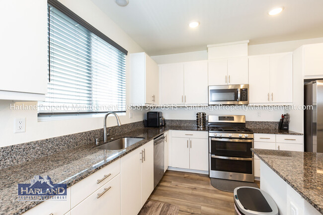 Foto del edificio - 5470 Seacliff Pl