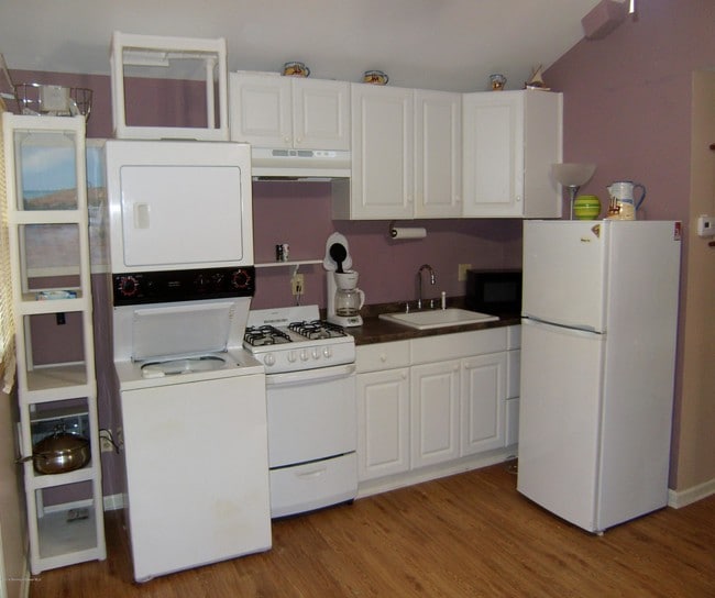 Foto del edificio - 327 New Bedford Rd