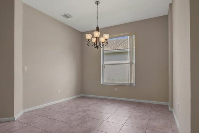 Foto del edificio - 6731 Southport Dr