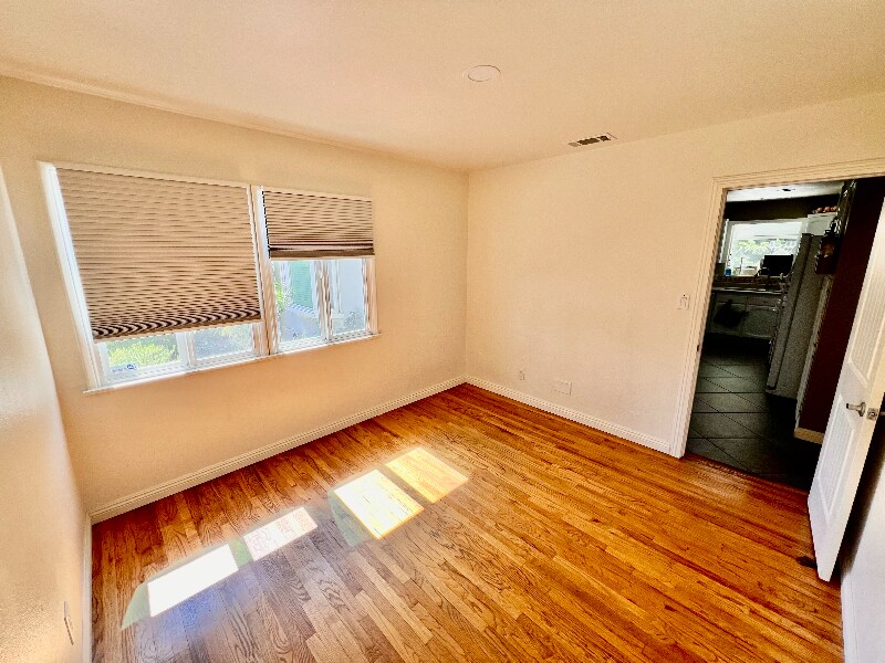 Foto del edificio - 309 W Hampshire Ave