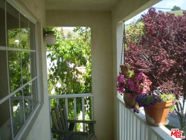 Building Photo - 4355 Willow Glen St