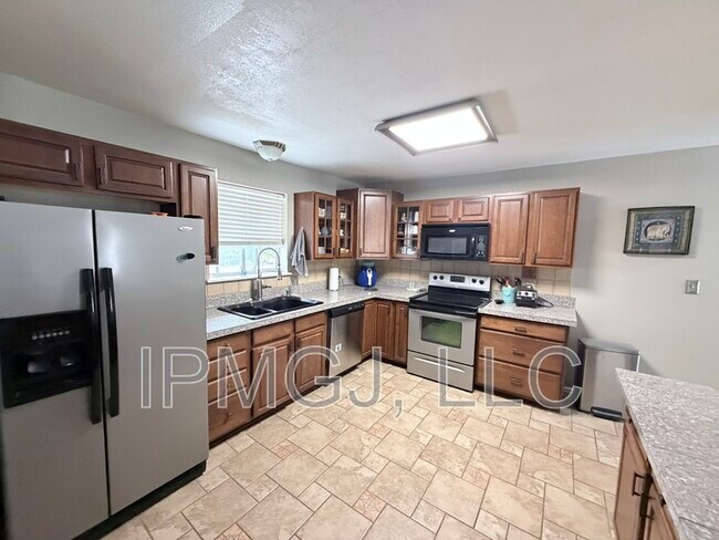 Building Photo - 2718 Del Mar Dr