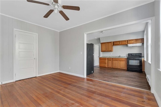 Building Photo - 109 Pocasset Ave