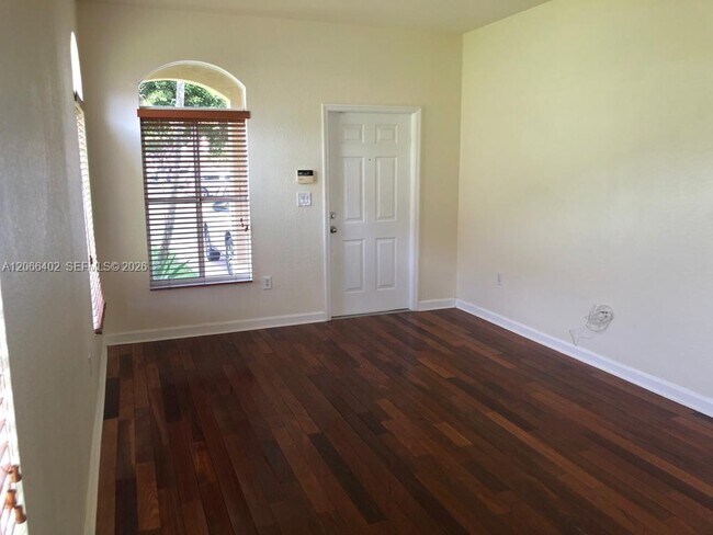 Building Photo - 5598 NW 113th Ave