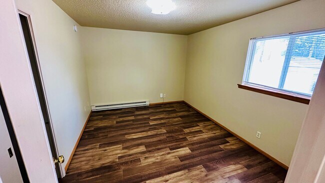 Foto del edificio - Williams Ave Apartments
