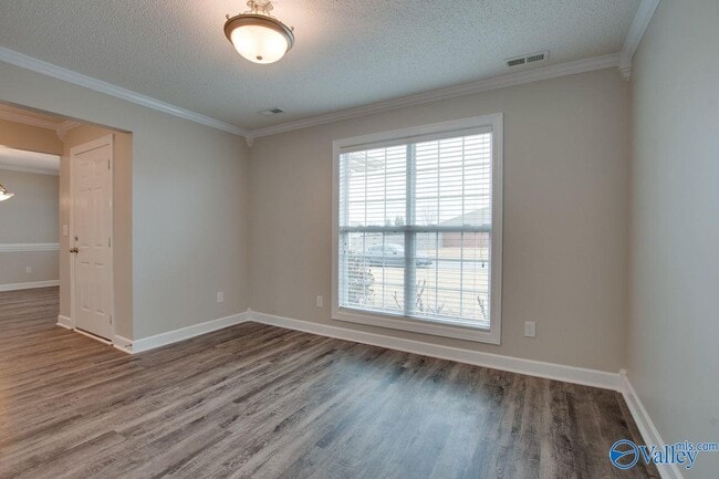 Building Photo - 104 Kings Cross Dr