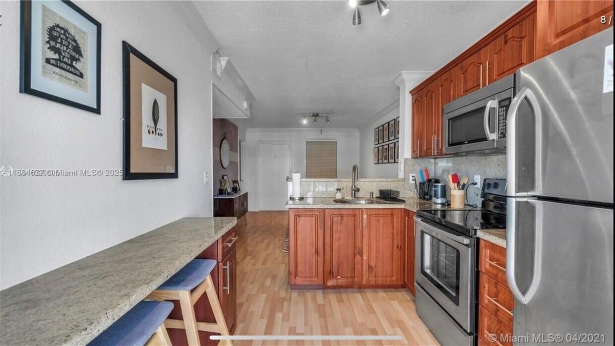 Foto principal - 2575 SW 27th Ave