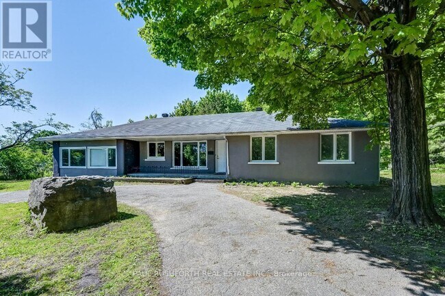 Photo du bâtiment - 10 Cedar Rd