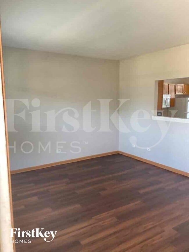 Building Photo - 2316 Alden Dr