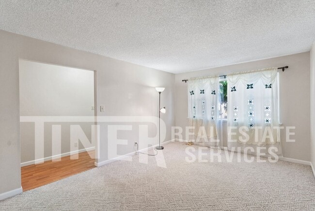 Building Photo - Move in Special 1/2 off First Month's Rent!