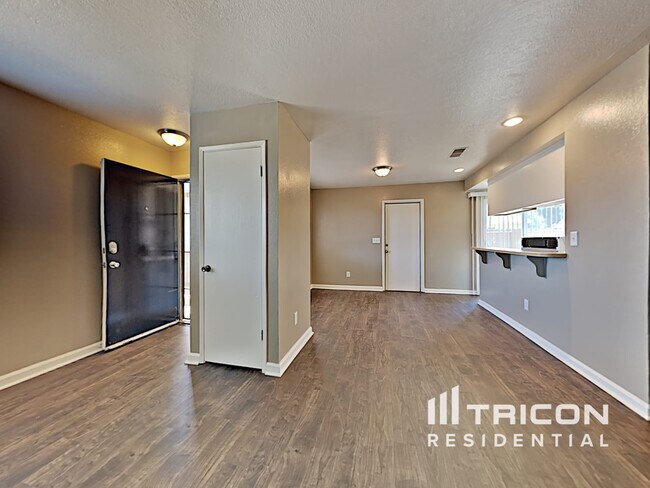 Building Photo - 515 Tisdell Dr
