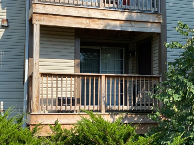 Building Photo - 6913 Victoria Dr