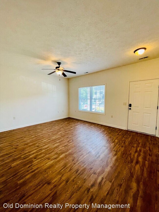 Foto del edificio - 3 br, 2.5 bath House - 1071 Wellington Drive