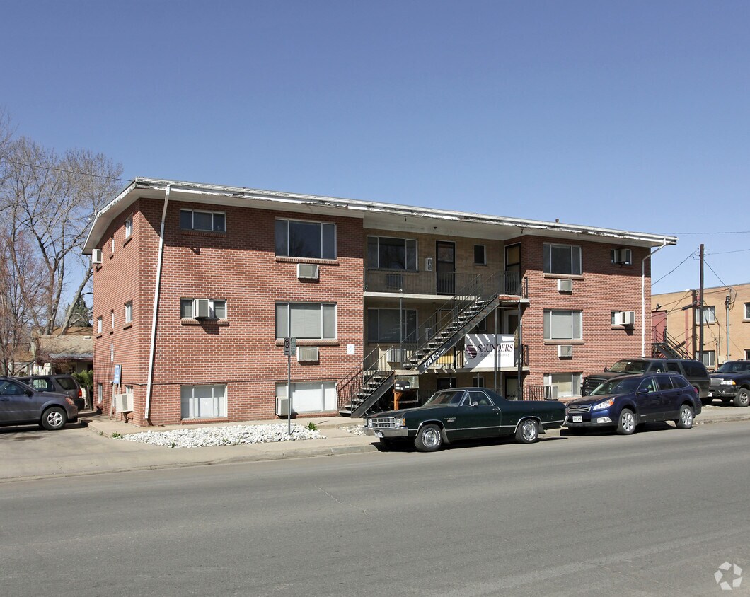 Primary Photo - 725 E Girard Ave