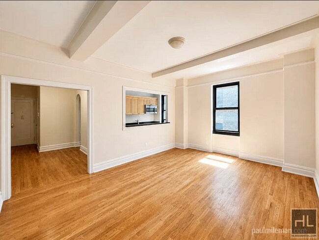 Building Photo - SECOND AVENUE