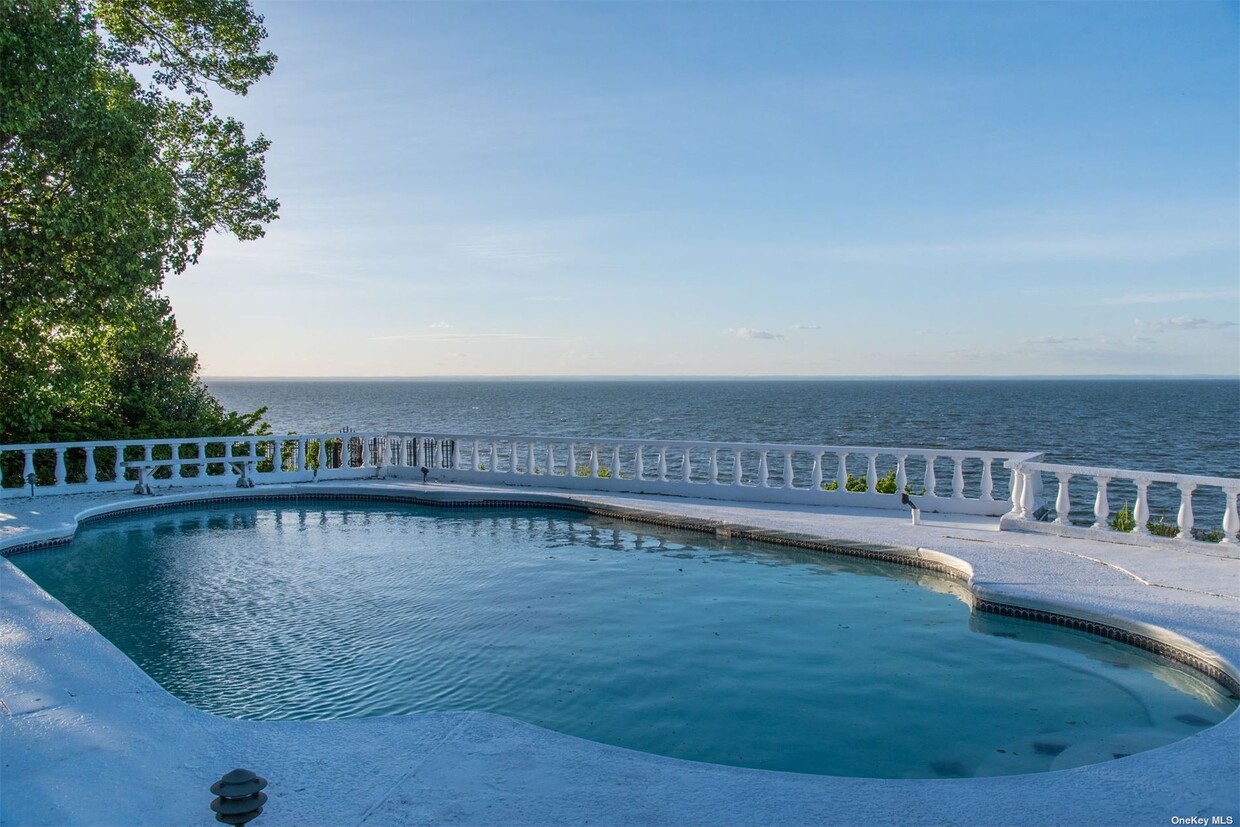 Foto principal - 10 Beach Hill Dr