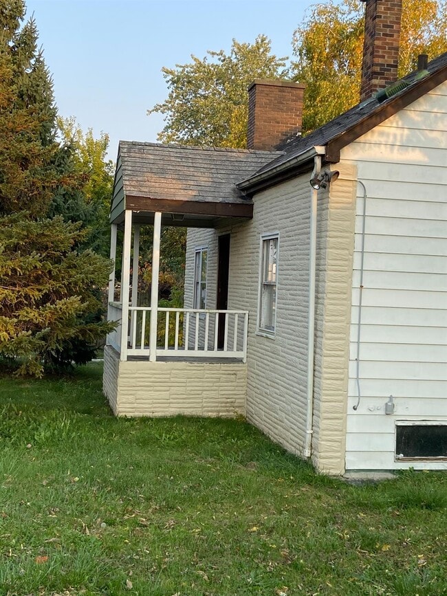 Building Photo - 958 Ecorse Rd