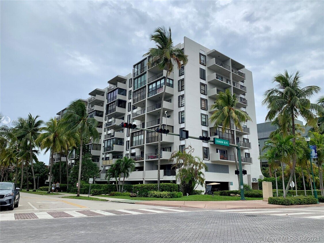 575 Crandon Blvd Unit 503, Key Biscayne, FL 33149 Condo for Rent in