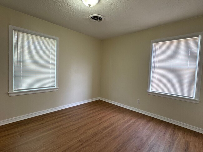 Foto del edificio - 1503 NW 18th St