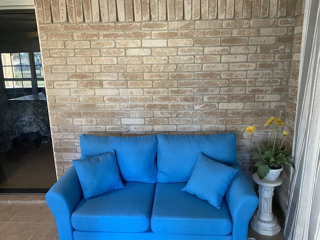 Foto del edificio - 9084 Nursery Dr
