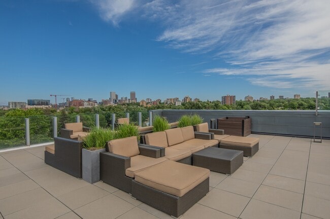 Building Photo - The View at Wash Park