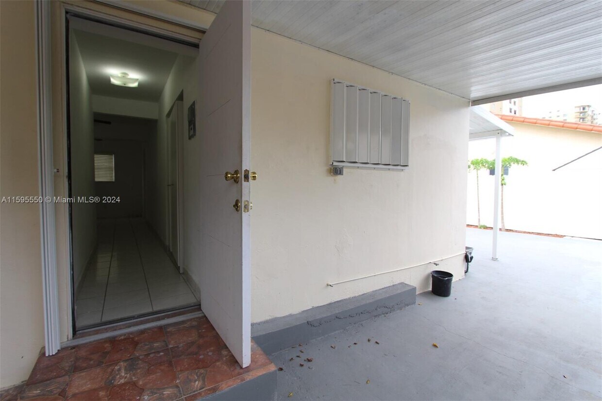 Foto del edificio - 4051 NW 2nd St