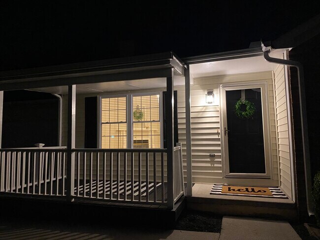 Photo - 6033 Waterbury Ln House