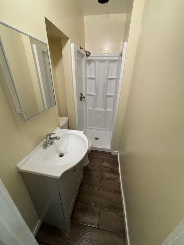 Photo - 1336 W 73rd St House