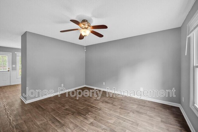 Foto del edificio - 2744 White Oak Ln