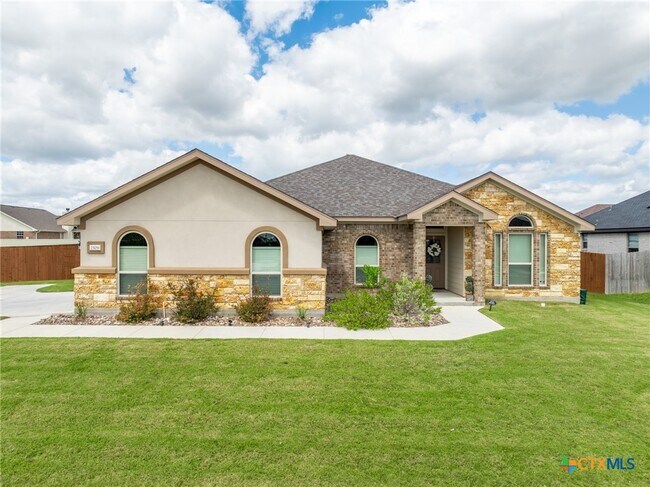 Building Photo - 2509 Meadow Lark Dr