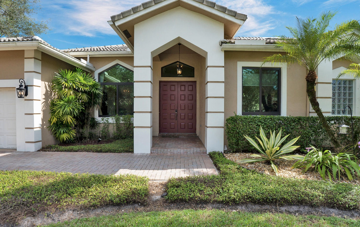 Foto principal - Northwest 50th Drive, Coral Springs, FL 33...