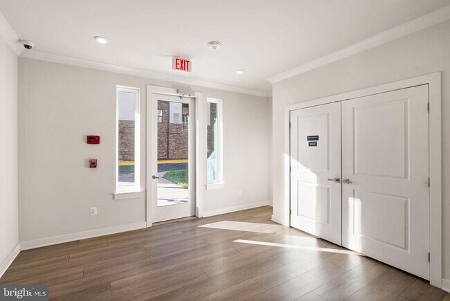 Foto del edificio - 46294 Mount Milstead Ter