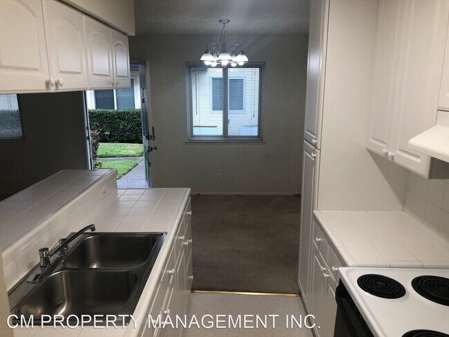 Foto del edificio - 2 br, 1 bath House - 245 Gomes Ct