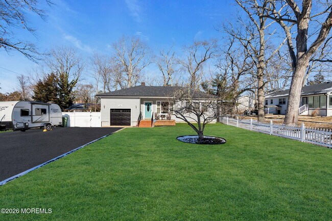 Foto del edificio - 242 Pennsylvania Ave