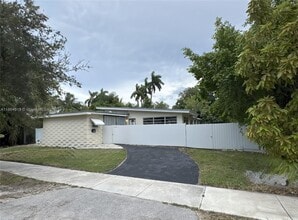 Building Photo - 1022 NE 82nd Terrace